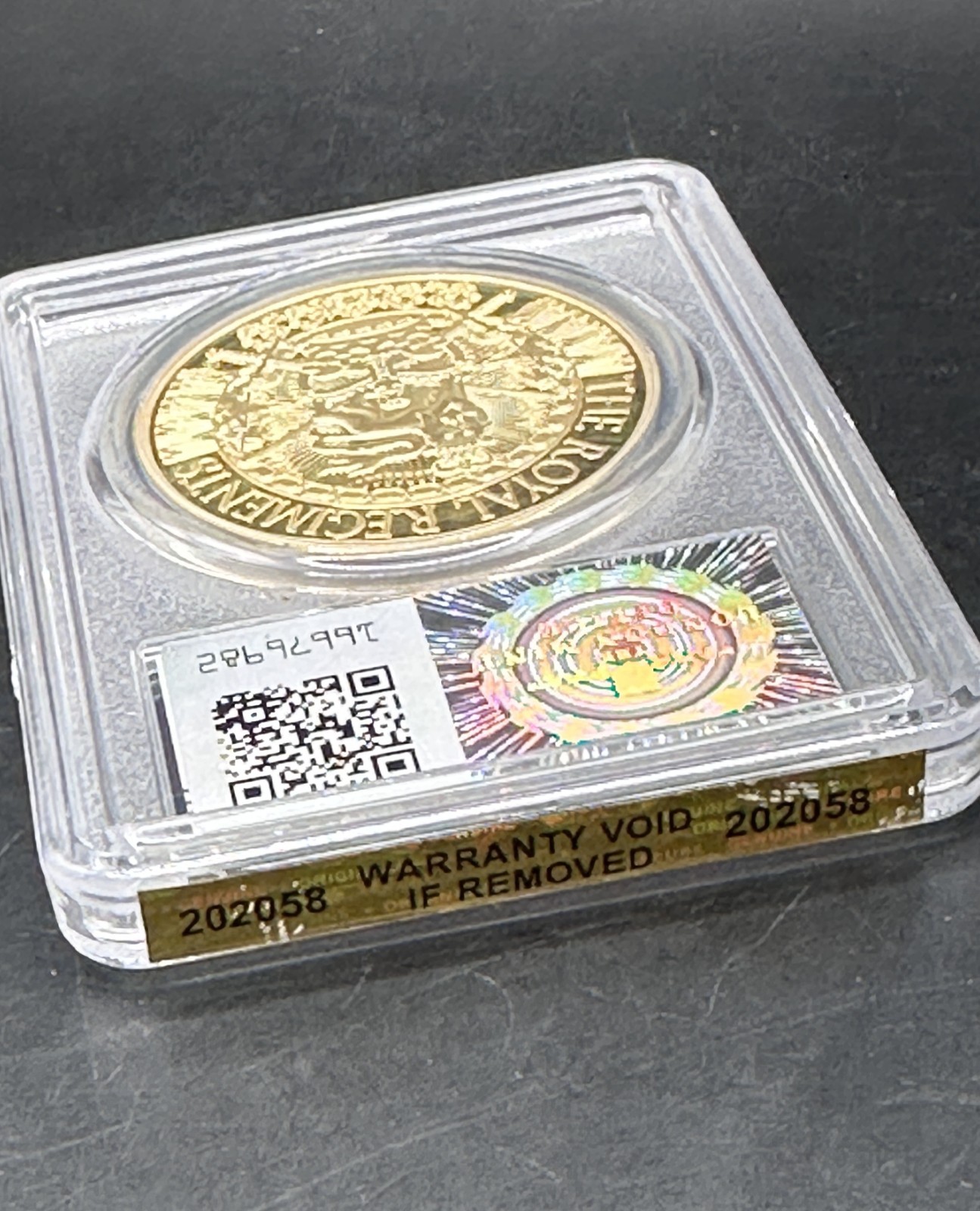 The Royal Regiments S2 Royal Scots Commemorative Coin in Airtight display case