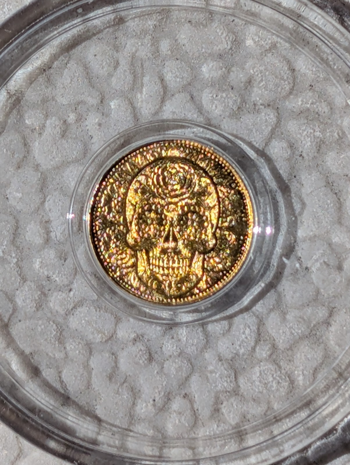 1/200th oz .9999 Fine GOLD Sugar Skull Dia De Los Muertos in Capsule Gold Is Up!