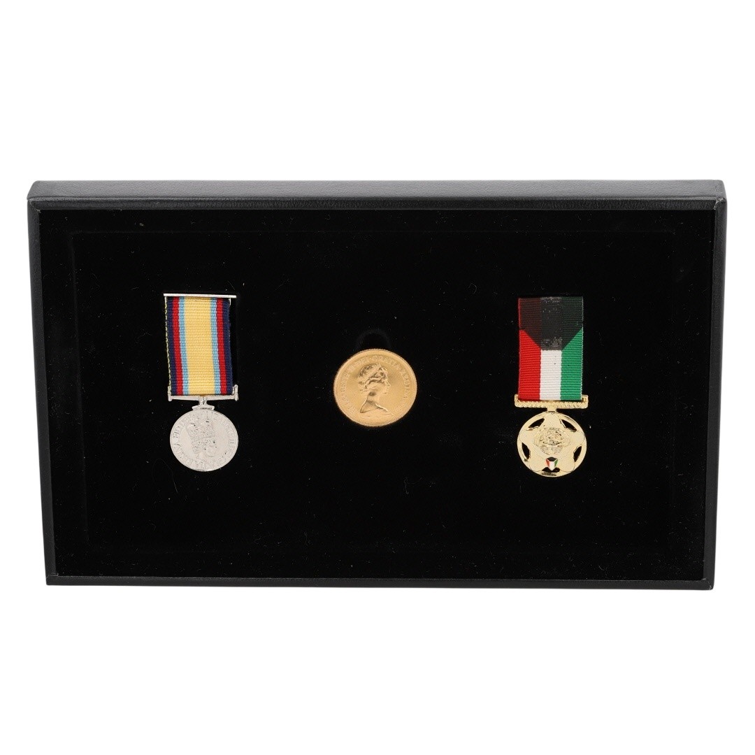 1996 Gulf War Behind Enemy Lines Gold Sovereign Coin & Medal Set Limited Edition