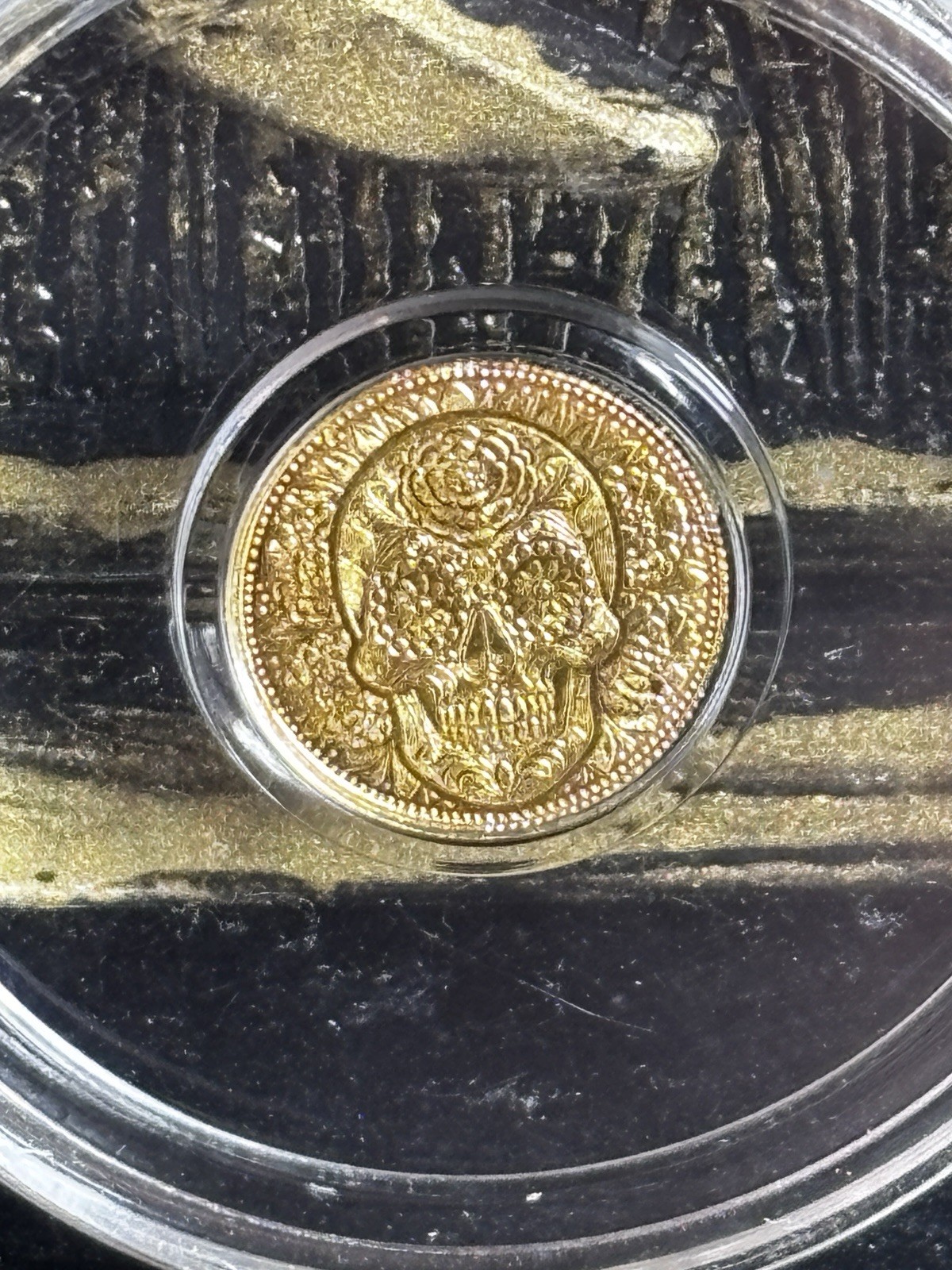 1/200 oz .9999 Fine Gold Round – Monarch Day of the Dead Rose Skull – Capsule