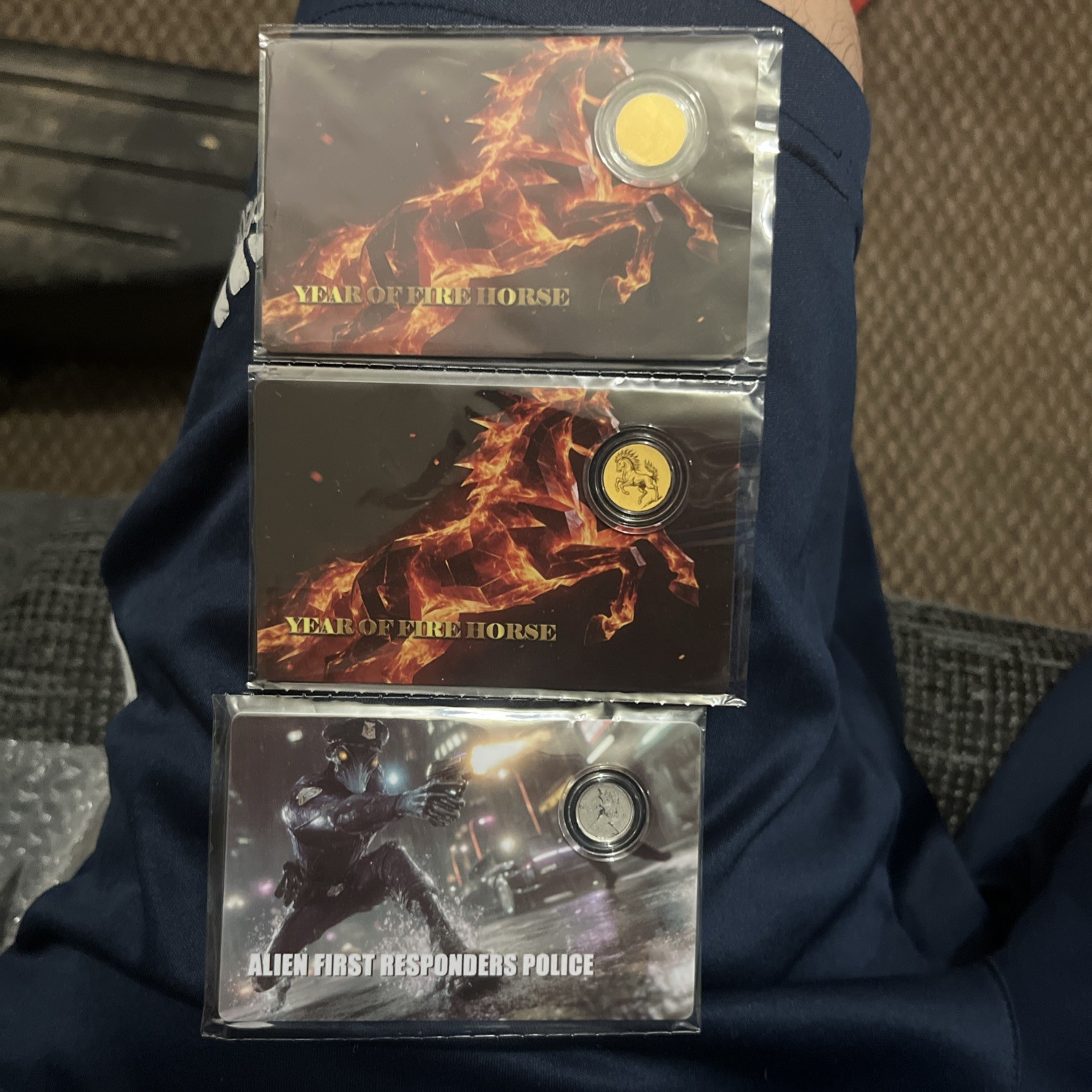 1/1000th .9999 Year Of The Horse Coin In Coa & 1/1000th .999 Platinum Alien