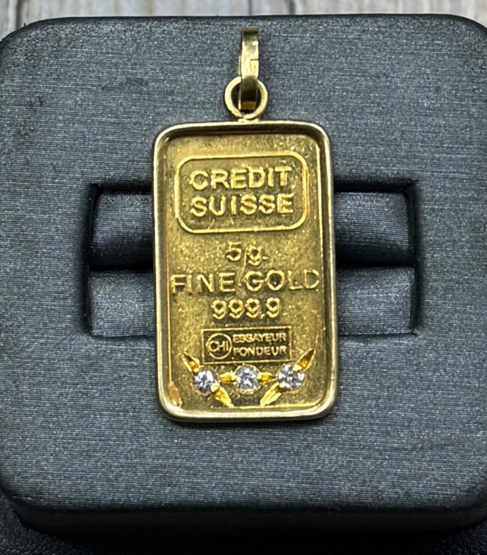 Vintage Credit Suisse 5gm .9999 Gold Bar with 3 Diamonds in 18kt Gold Pendant