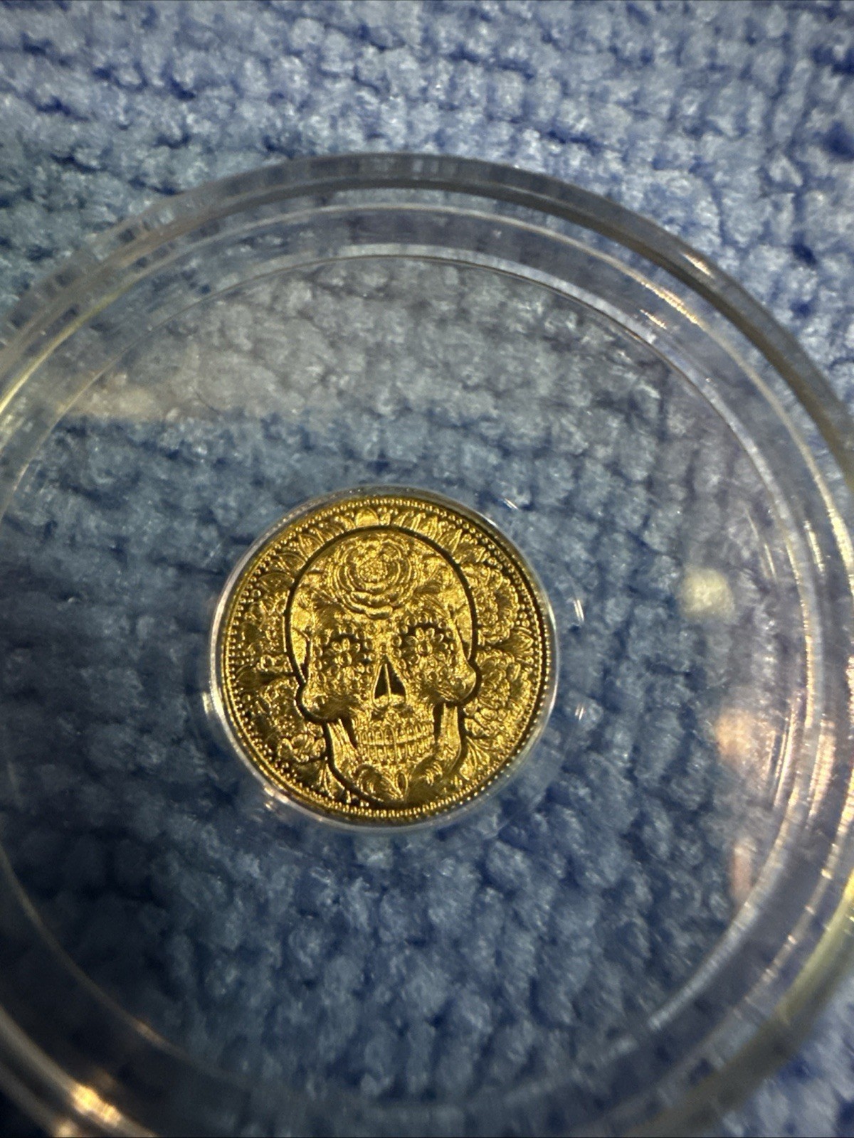 Monarch Precious Metals Day of the Dead Rose Skulls | 1/200th Oz .9999 Fine Gold