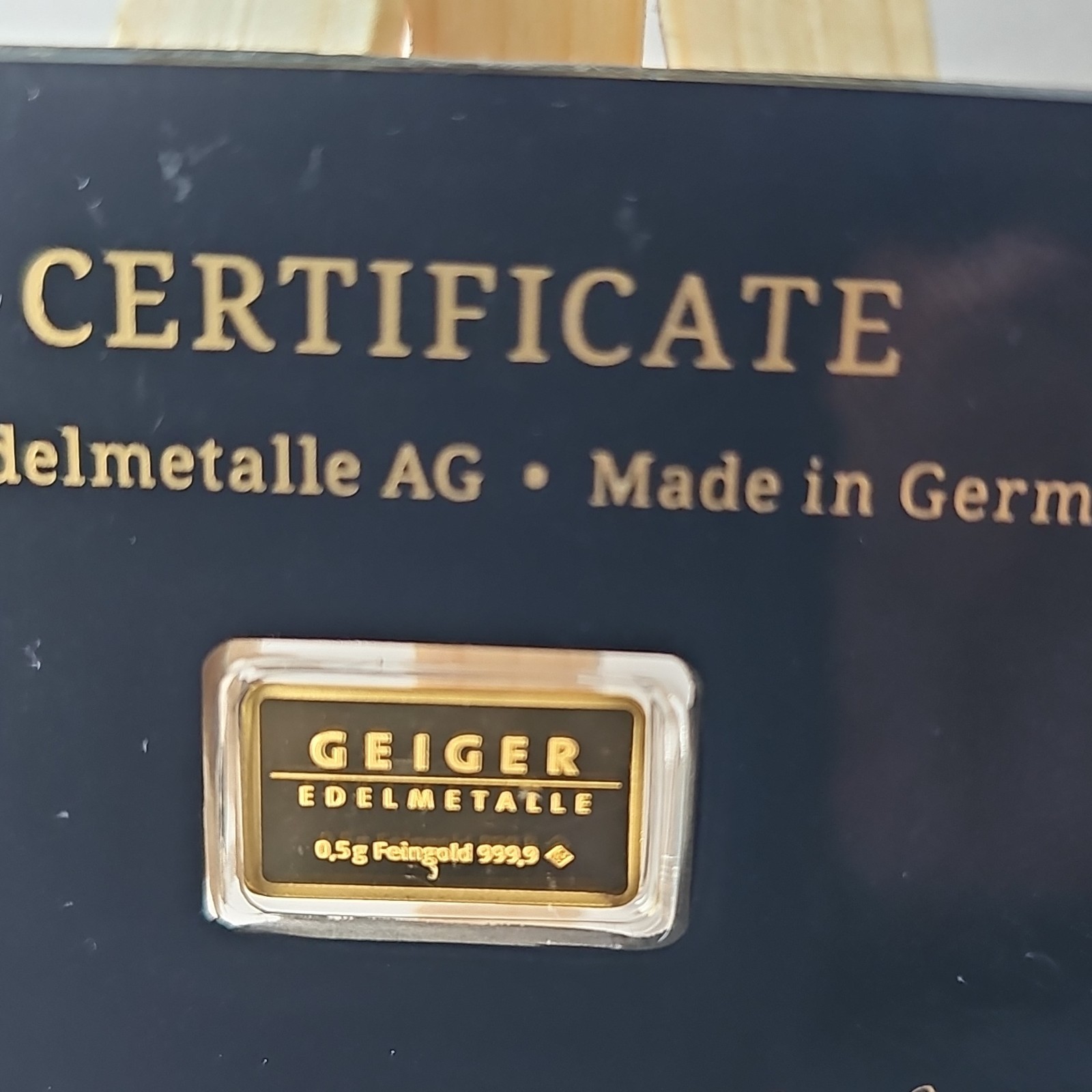 Geiger Edelmetalle 0.5 g Gold Bar Schloss Güldengossa Certificate Assay