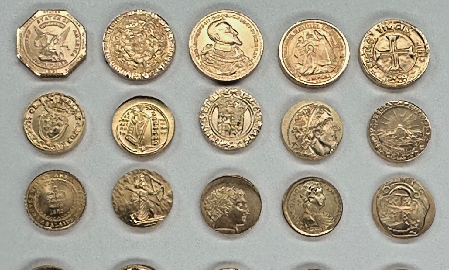 Set 50 Diff Solid 14K Gold World Mini Coins Franklin Mint 1981 25 + Grams RARE