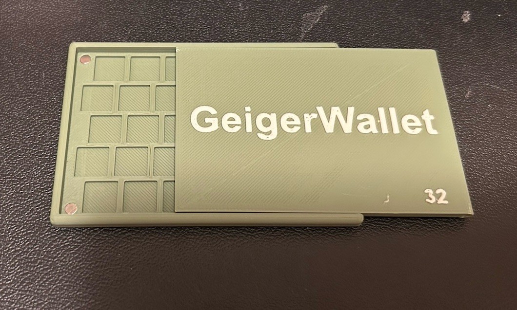 Geiger Gold Platinum Silver GeigerWallet, Holds 32 1 Gram Geiger Bars