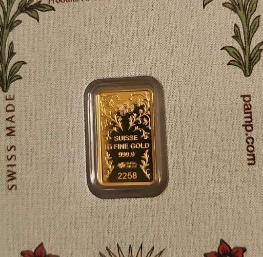 THE LION PAMP Suisse Una and 1g 0.999 Gold