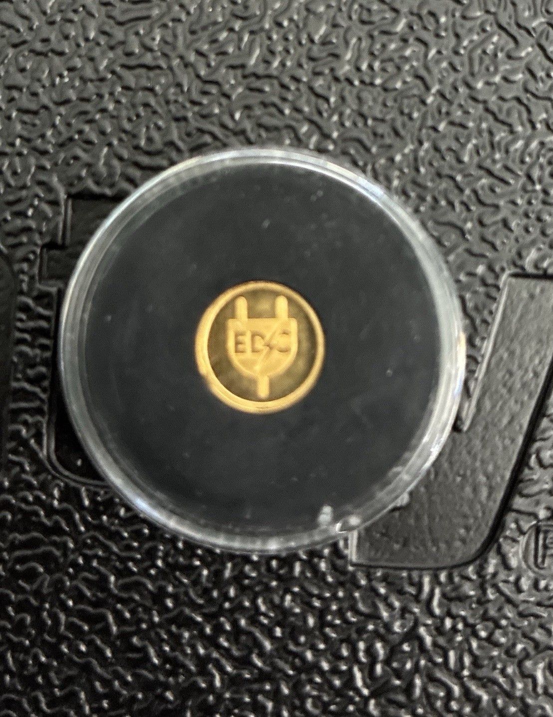 EDC PLUG 1/4 GRAM .9999 FINE GOLD ROUND WHATNOT ROUND IN SEALED CAPSULE