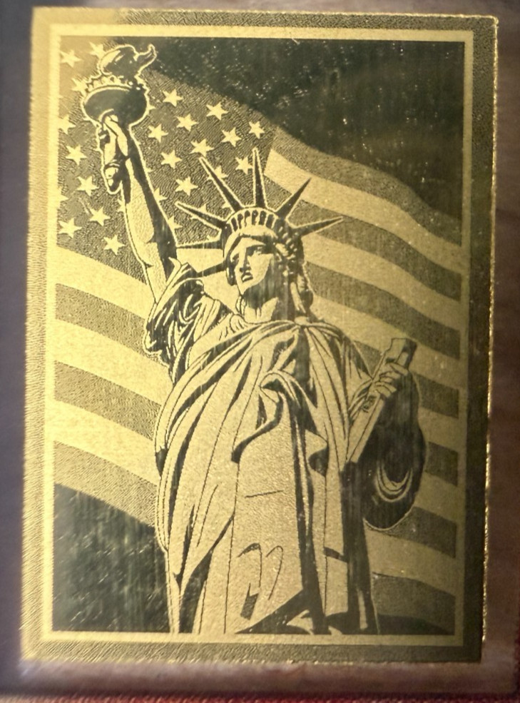 Happy Independence Day 1/1000 oz .999 Fine Gold Bar Card Statue of Liberty