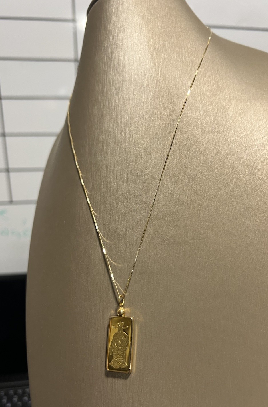 VINTAGE HANG SENG BANK ROYAL MINT 9999 GOLD BAR PENDANT & 14K BOX CHAIN NECKLACE