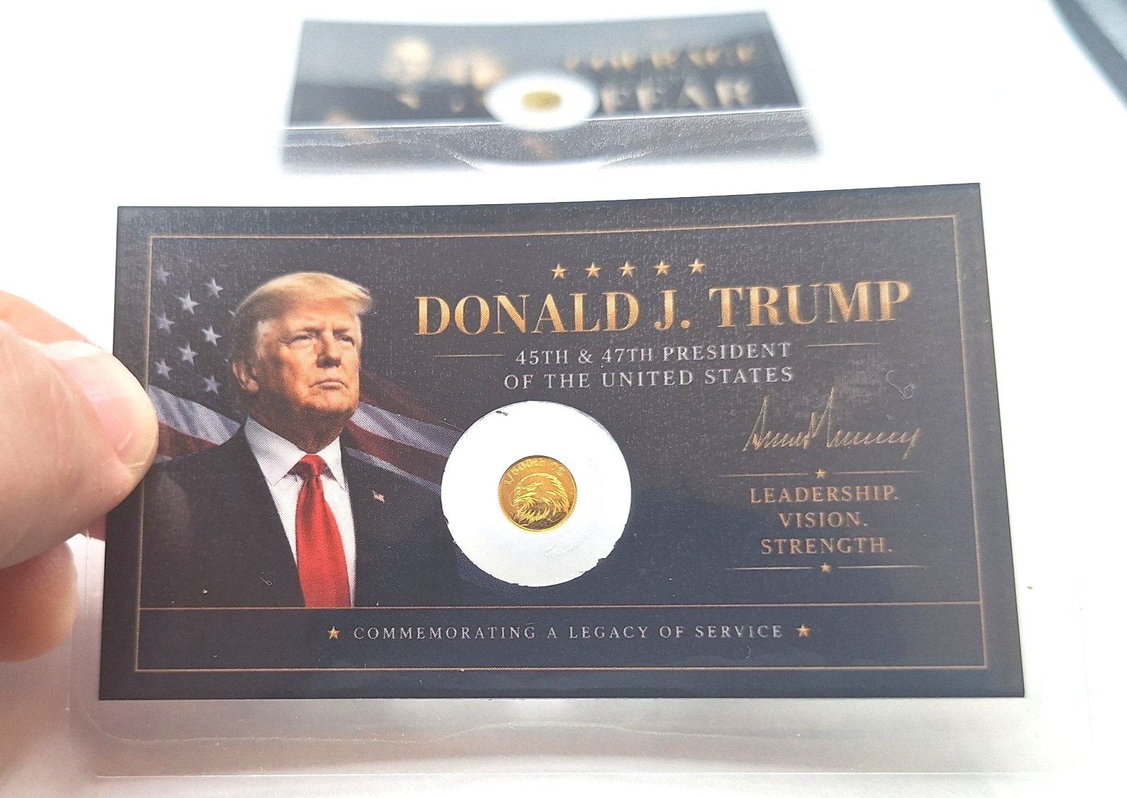 Set of 2 Trump & Churchill Tribute Cards w/ Genuine 1/500 oz .9999 Gold Rounds