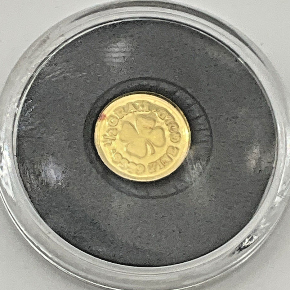 1/2 GRAM .999 FINE GOLD 4 LEAF CLOVER