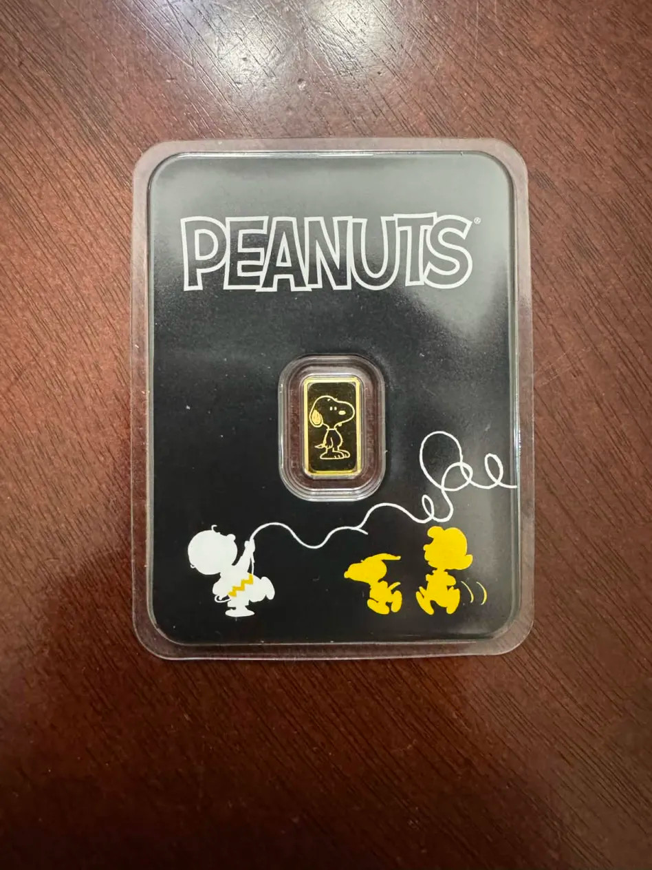 1/2 gram .9999 Fine Gold Bar – Peanuts® 75th Anniversary Pamp Suisse – EXCLUSIVE