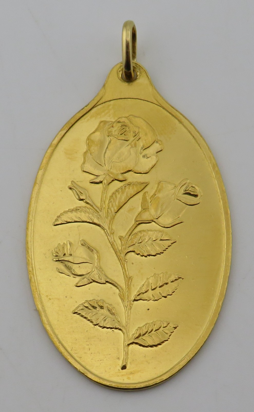 Pamp Suisse 1/2 oz Half Ounce Rose Oval Pendant .9999 Fine Gold – Item# 370
