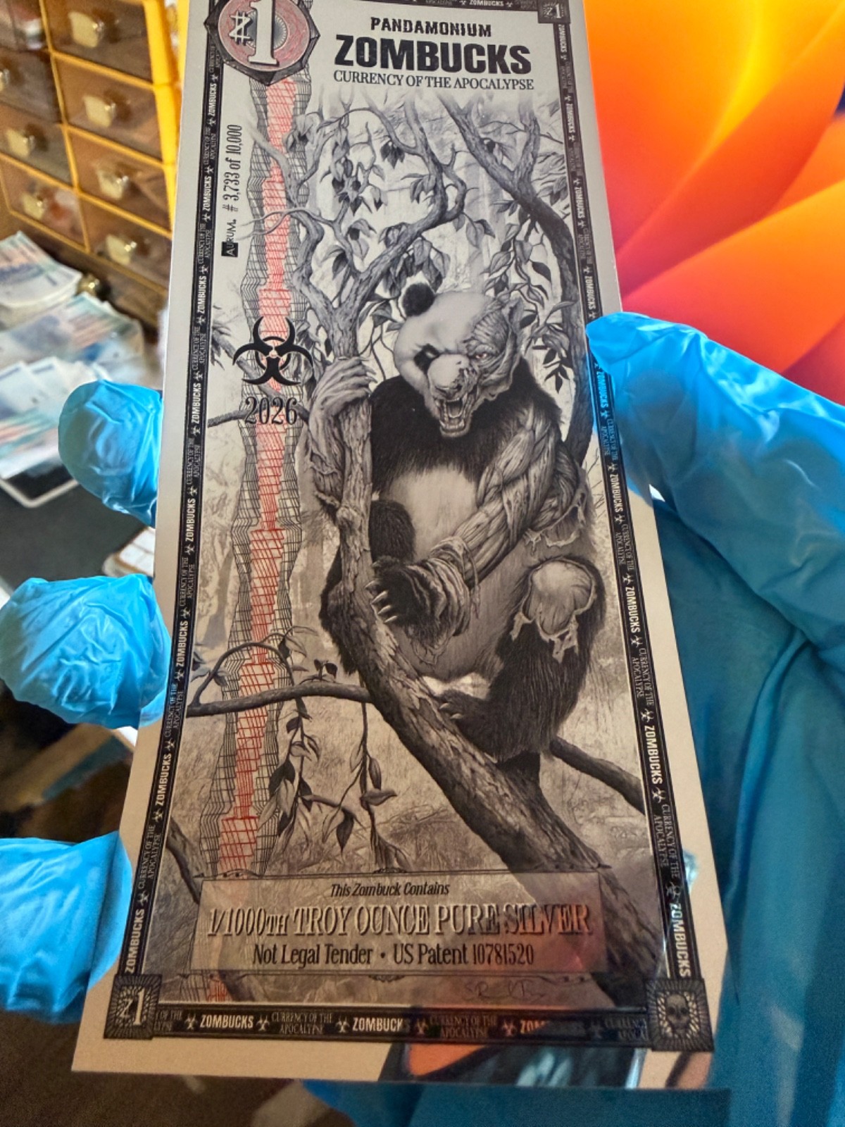 1 X ZomBucks PANDAMONIUM 2026, UNC Aurum SilverBack .999 PURE 1/1000 Troy oz.
