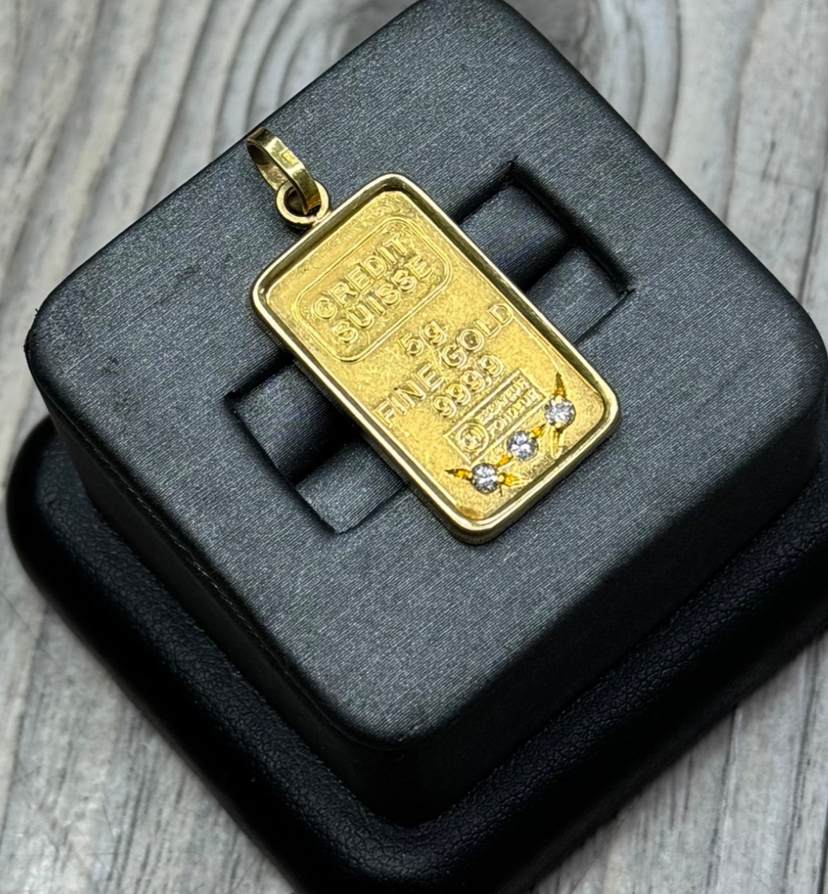 Vintage Credit Suisse 5gm .9999 Gold Bar with 3 Diamonds in 18kt Gold Pendant