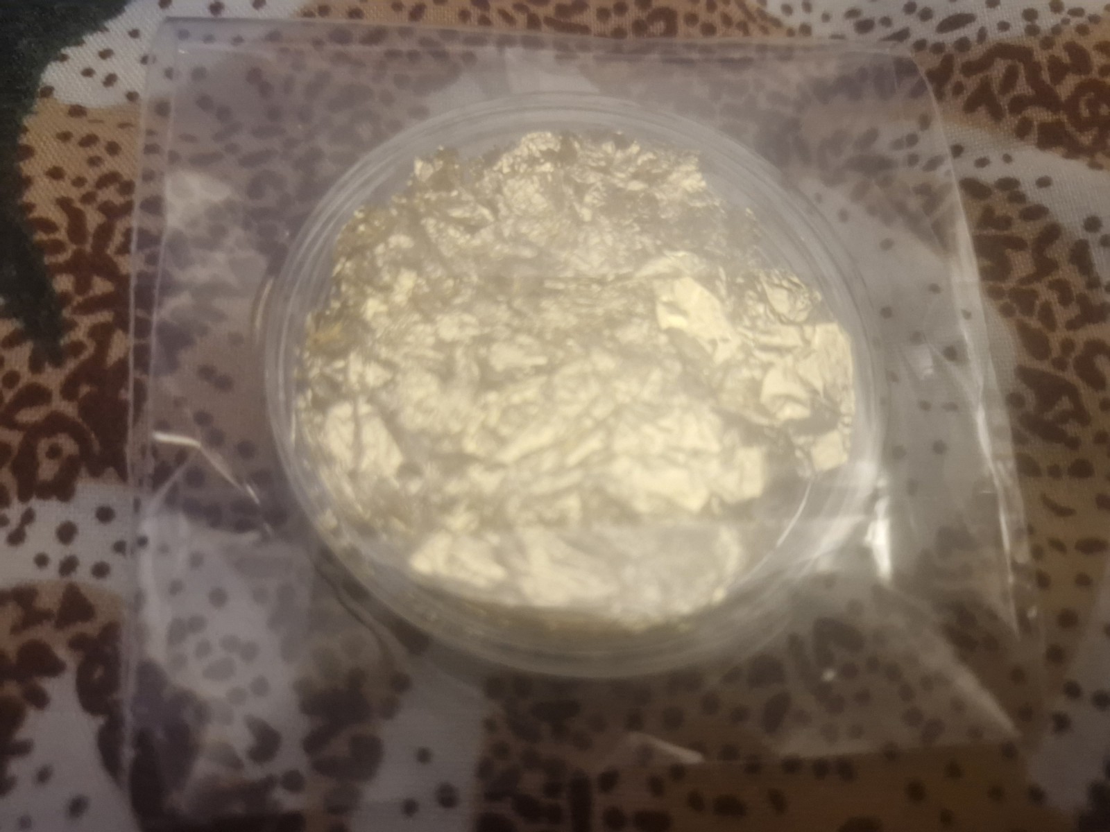 Large 50 mm Capsule full of Gold Leaf/Flake