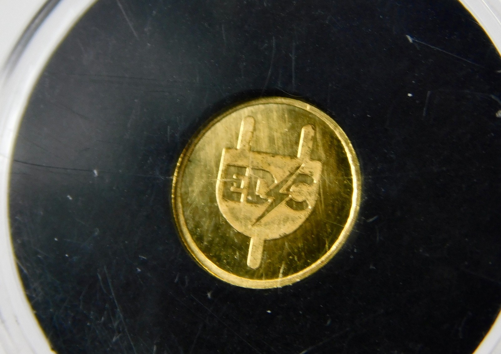 EDC Plug On Whatnot 1/4 Gram 24k .9999 Fine Gold Round Coin