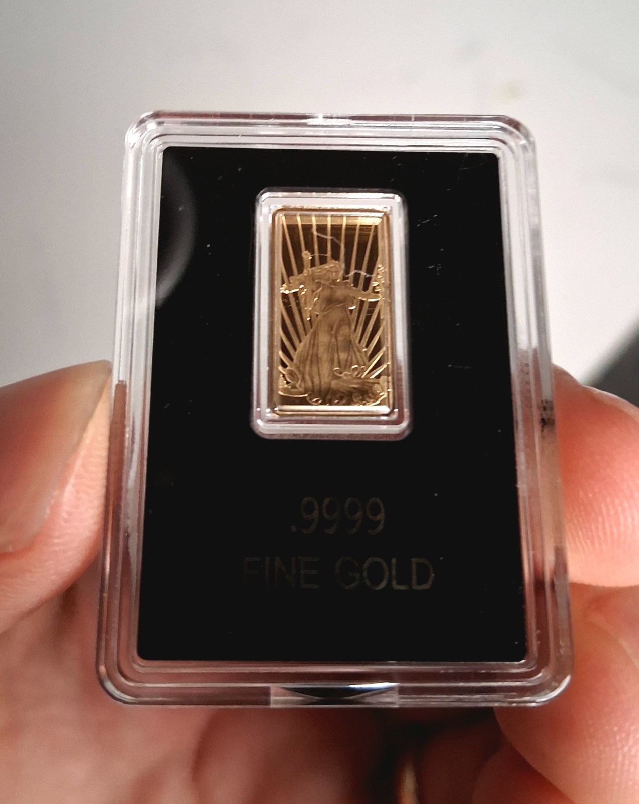 Statue of Liberty .9999 Pure 24k Gold Bar in Display Case – Collectible Gift