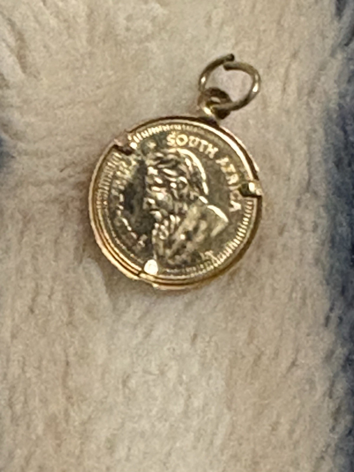 14kt Gold Mini Krugerrand in bezel, International Monetary Mint, 1980