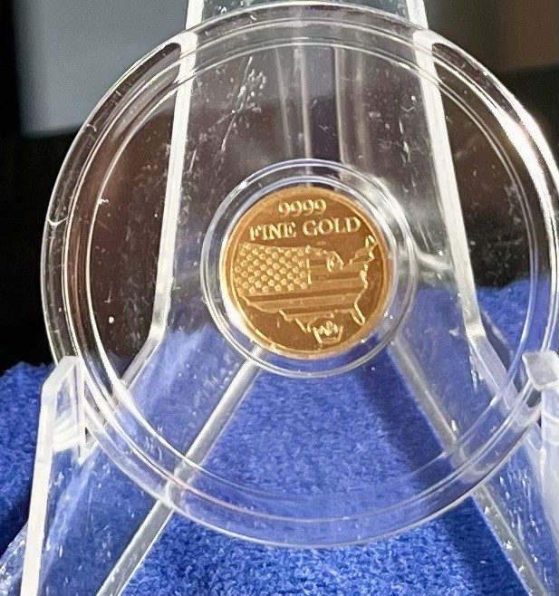 Lot (4)x 1/200 Oz Gold Patriotic Eagle Design In Capsules – Low Mintage!