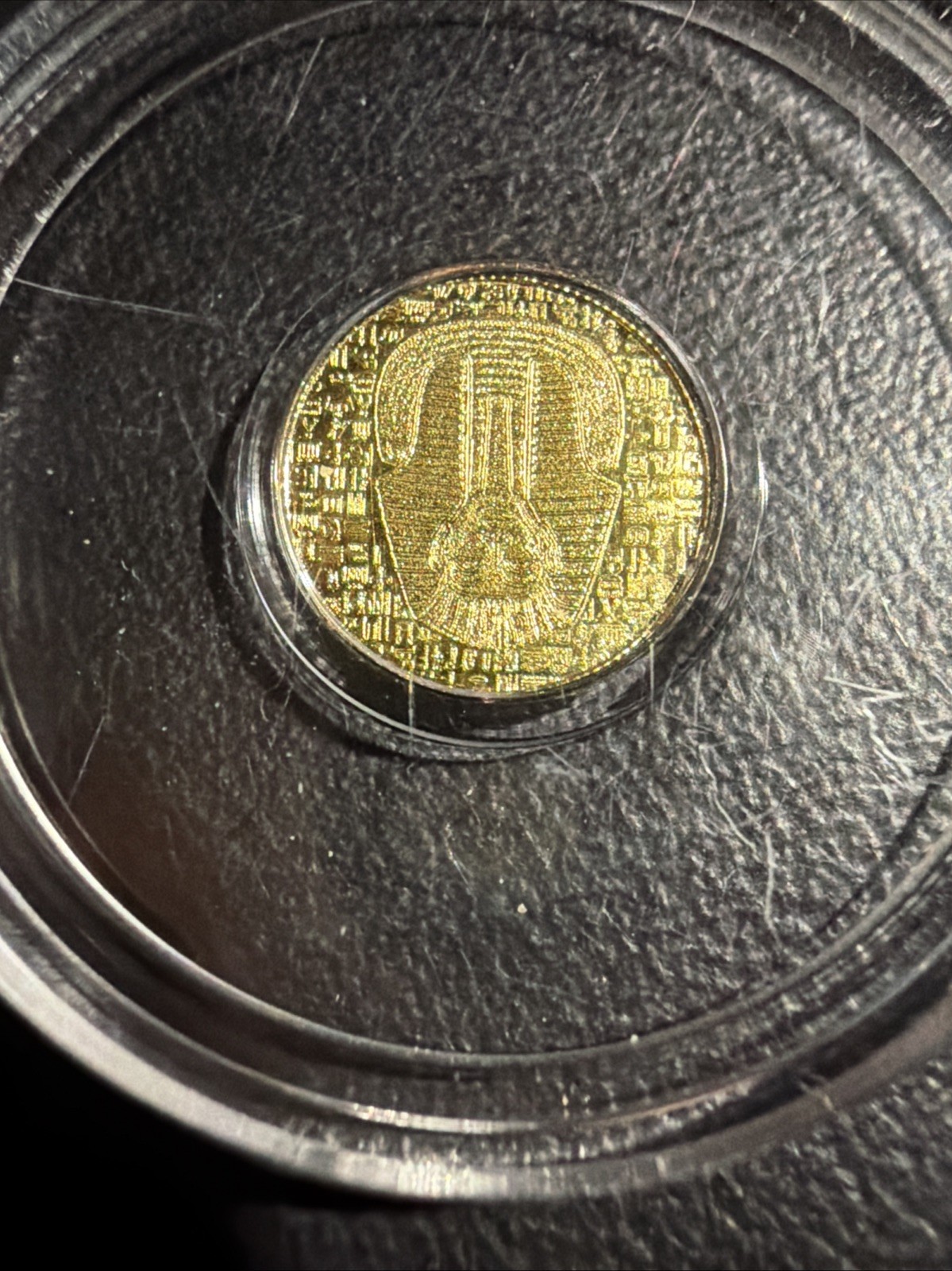1/200 oz Fine Gold Egyptian Pharaoh King Tut Round in Capsule – .9999 Pure Gold