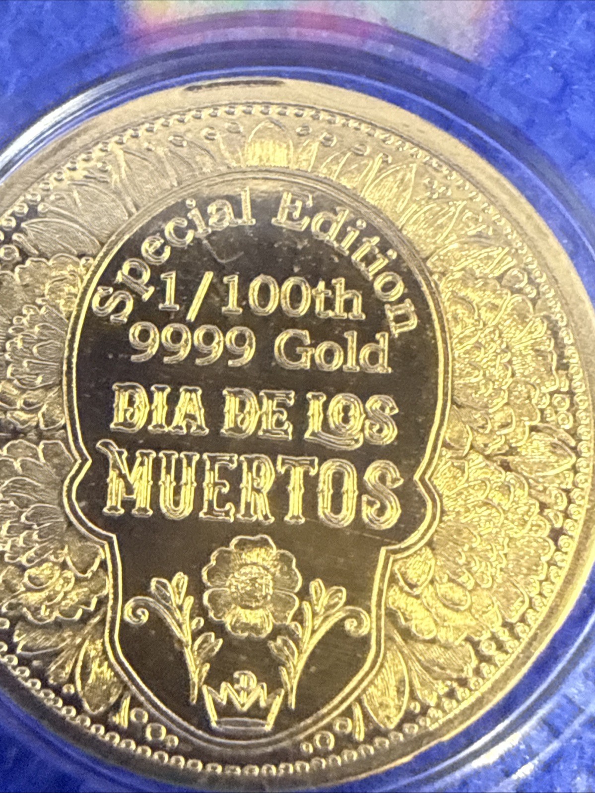 1/100 oz Gold Round Dia De Los Muertos Sugar Skull Capsule .9999 Pure Monarch