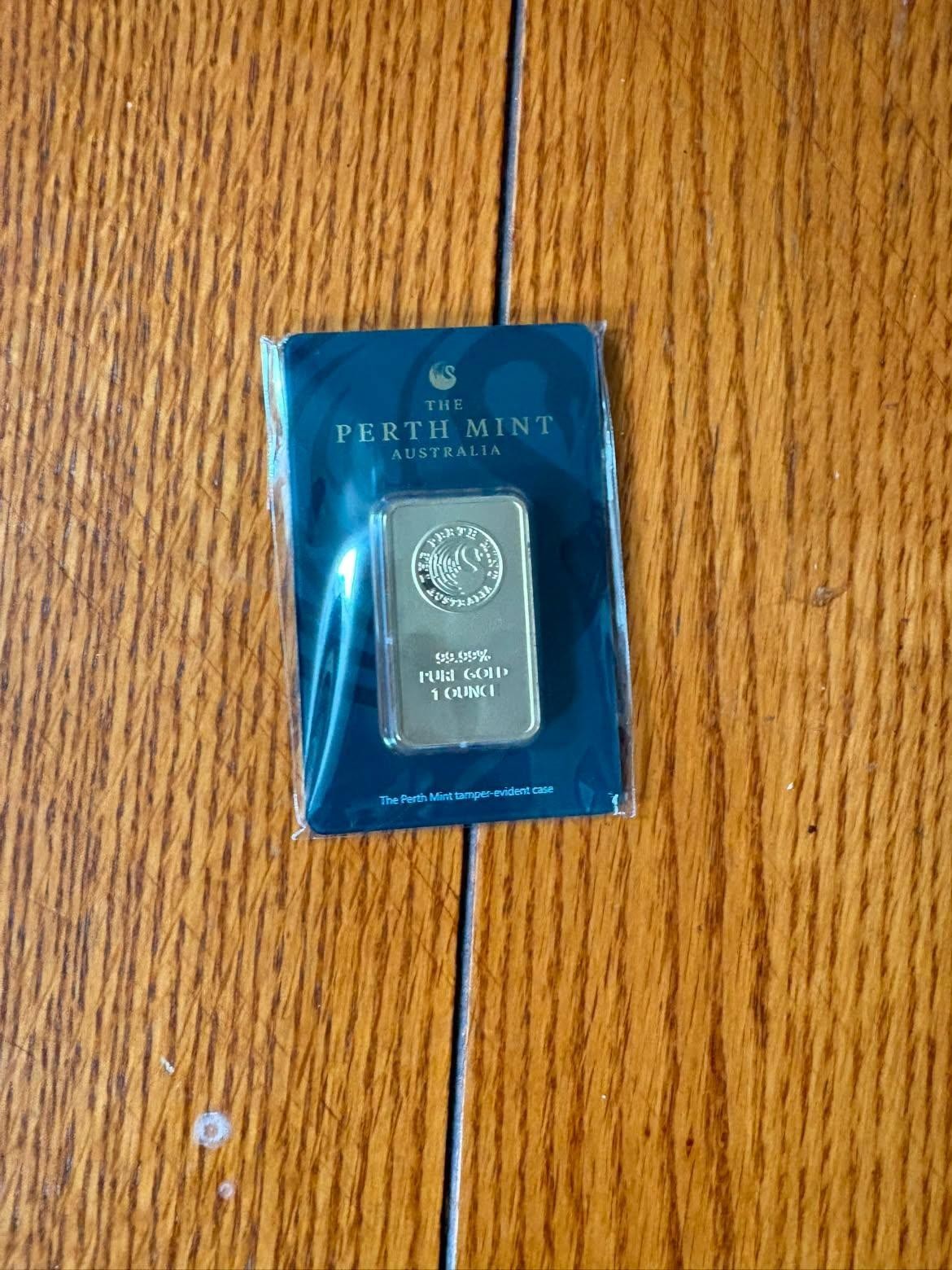 The Perth Mint Australia 1 oz Gold Bullion Bar 0.9999 Fine in Assay Card