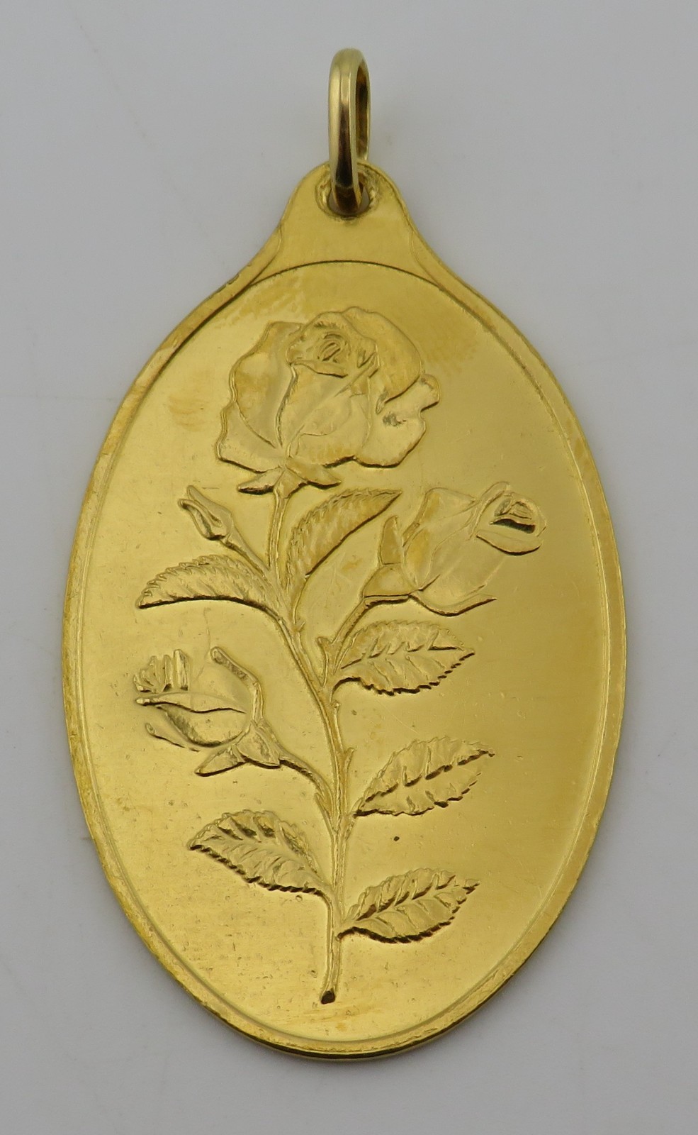 Pamp Suisse 1/2 oz Half Ounce Rose Oval Pendant .9999 Fine Gold – Item# 370