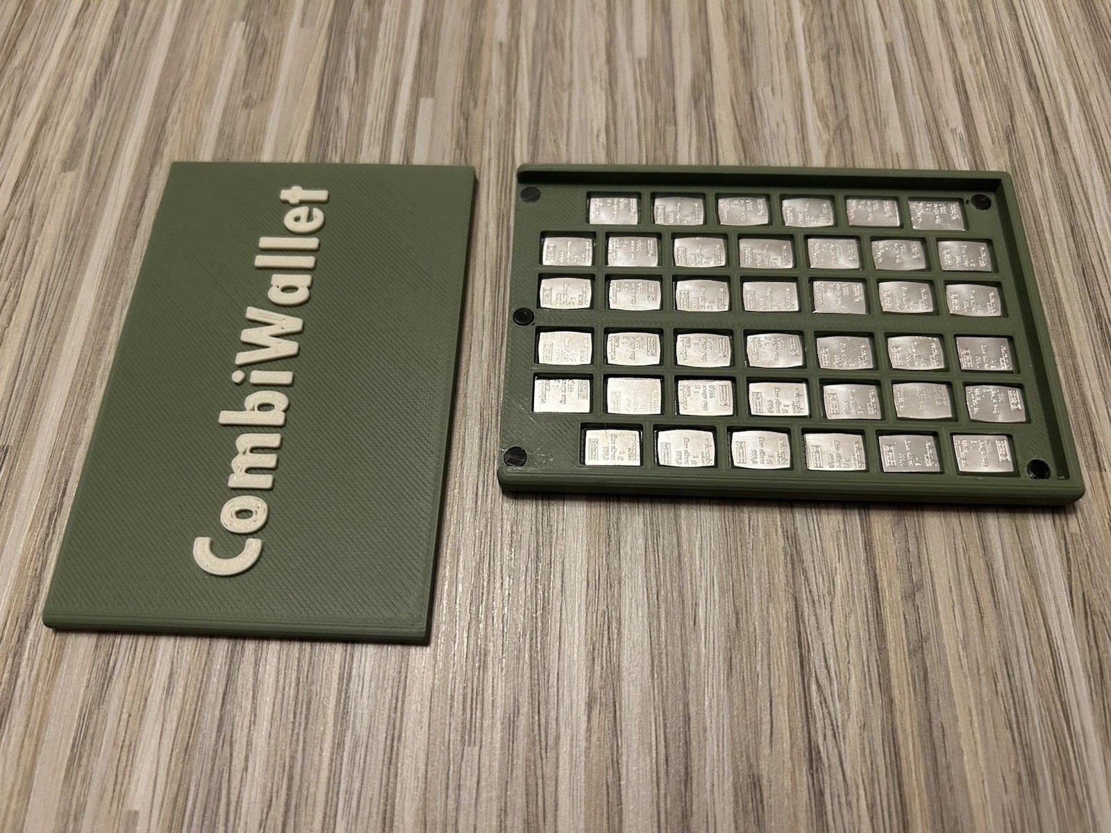 Valcambi Combibar Gold Platinum Silver CombiWallet, Holds 40 1 Gram Combibars