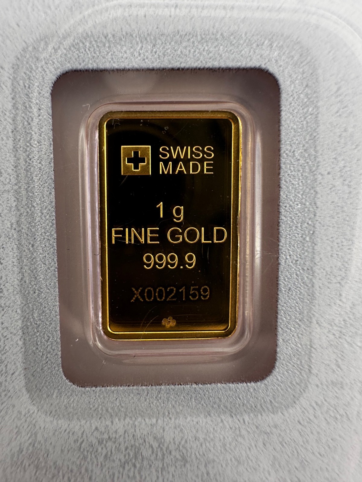 PAMP Suisse Bee 1g Gold Bar .999 Red Series Switzerland Goldbarren