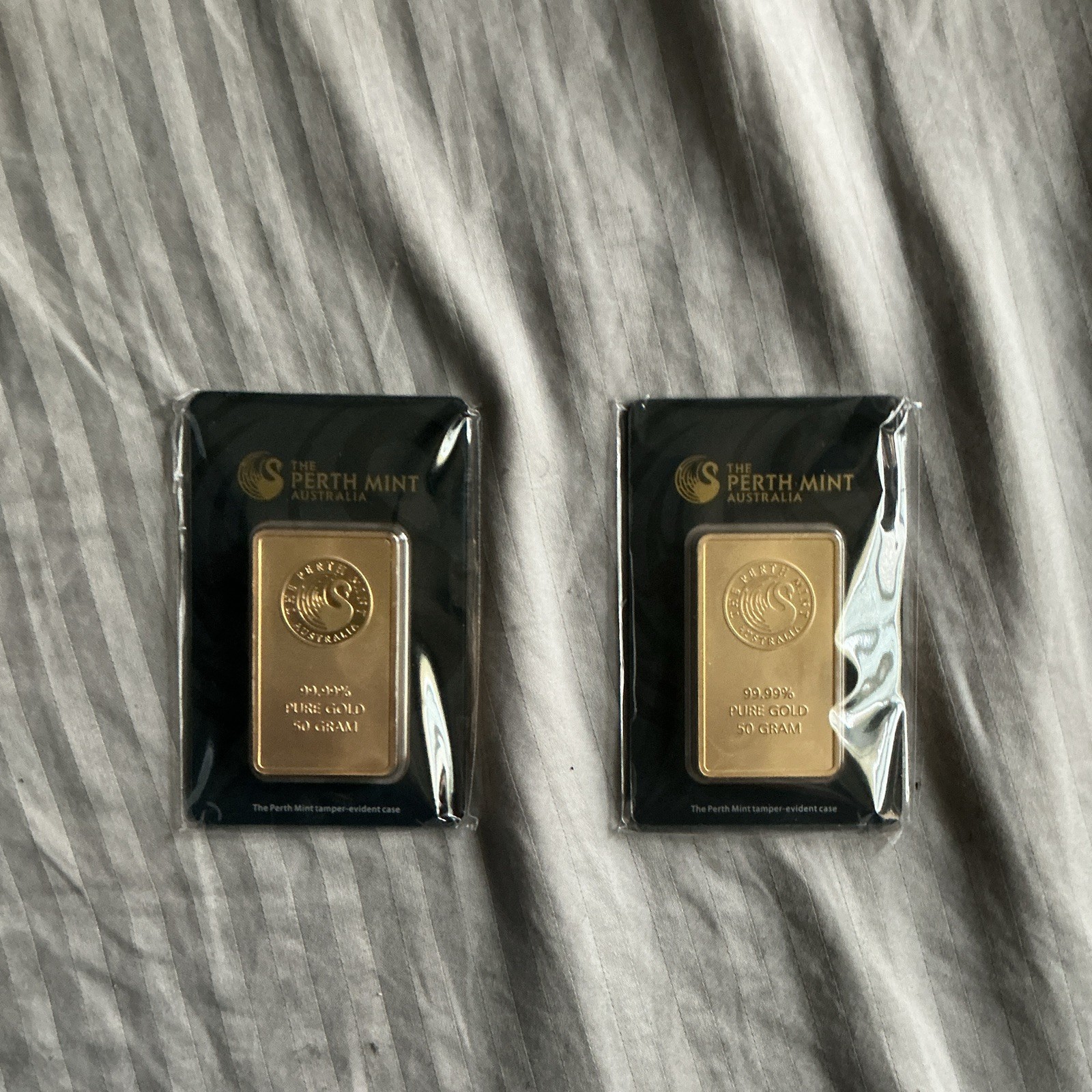 The Perth Mint 50g .9999 Gold Bars Sealed Assay Cards (100g)