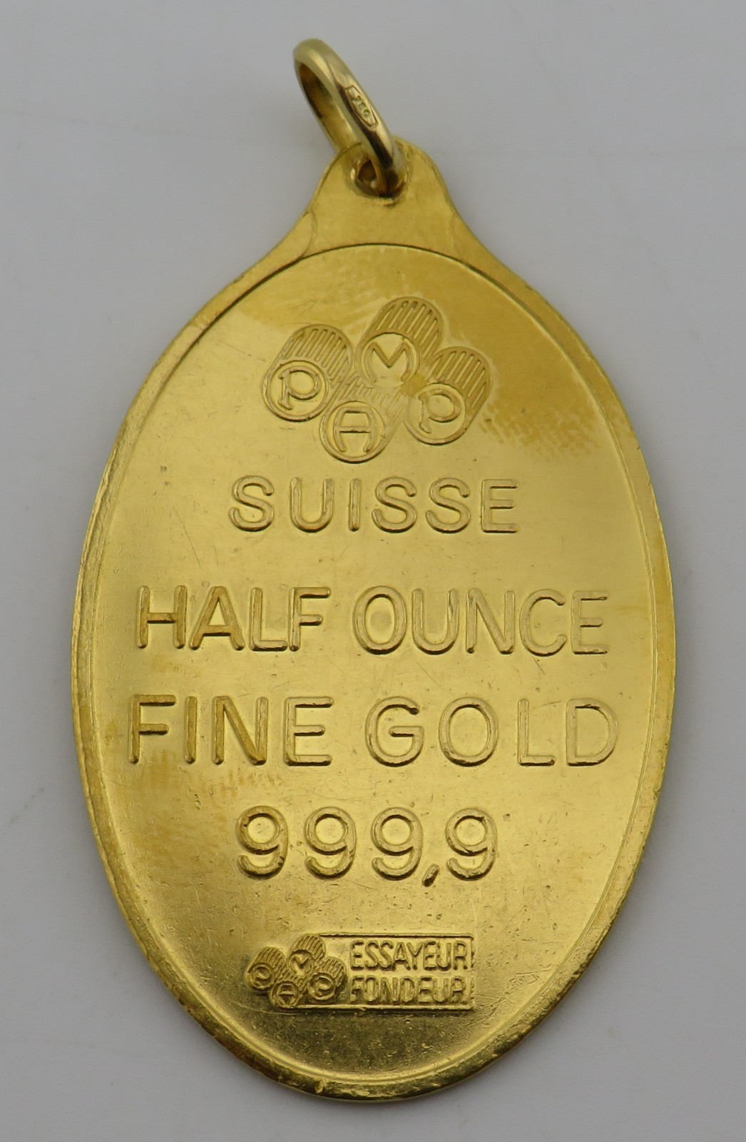 Pamp Suisse 1/2 oz Half Ounce Rose Oval Pendant .9999 Fine Gold – Item# 370