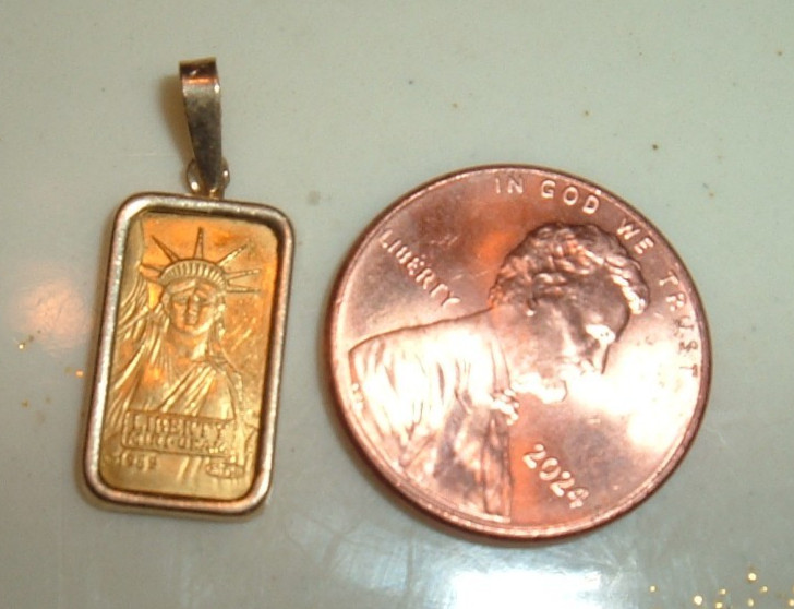 24K GOLD Credit Suisse 999.9 FINE 39957 INGOT BAR 14K BEZEL PENDANT CHAIN 1.27g