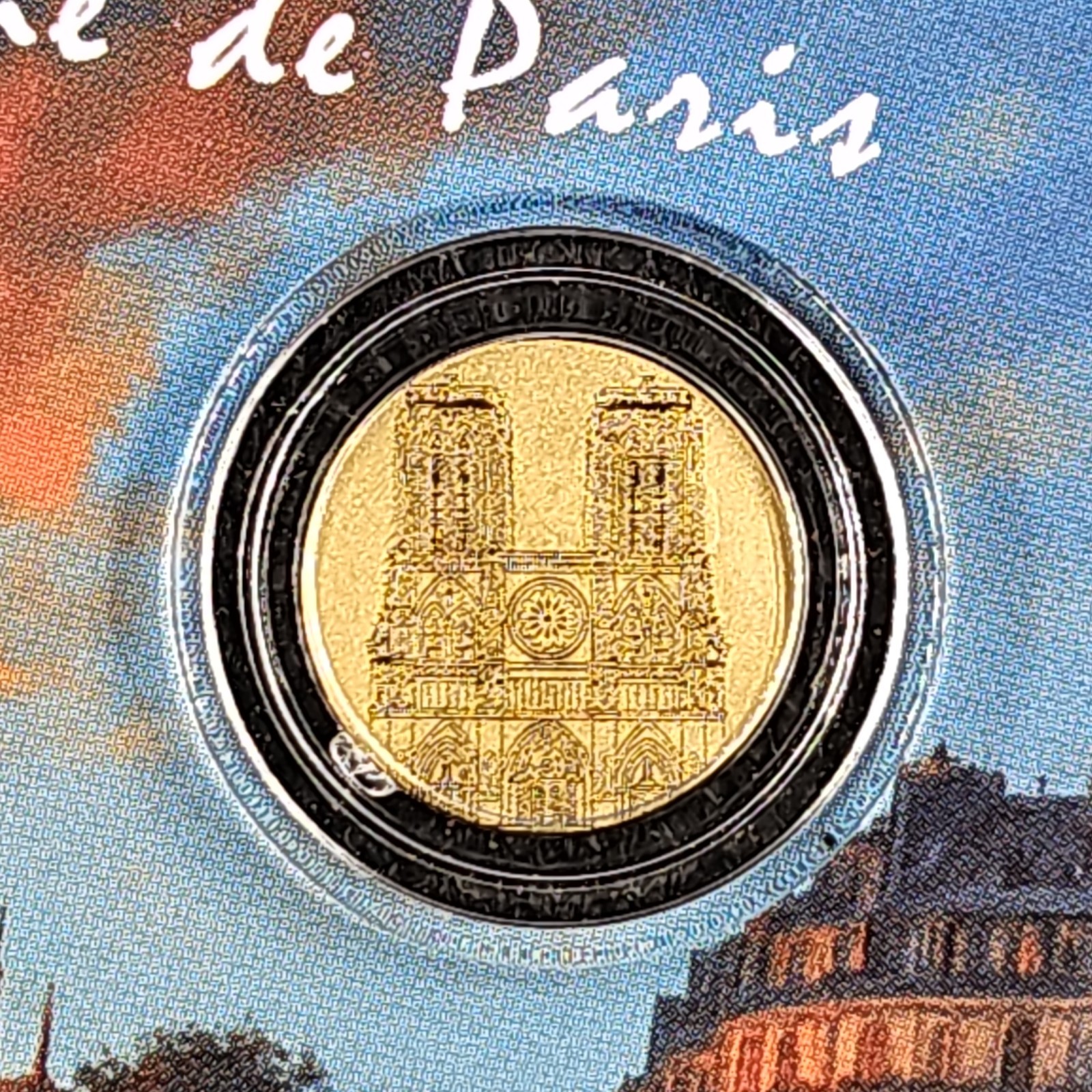 1/1000 oz 0.9999 Gold 2025 Liberia Notre Dame de Paris Coin in Card