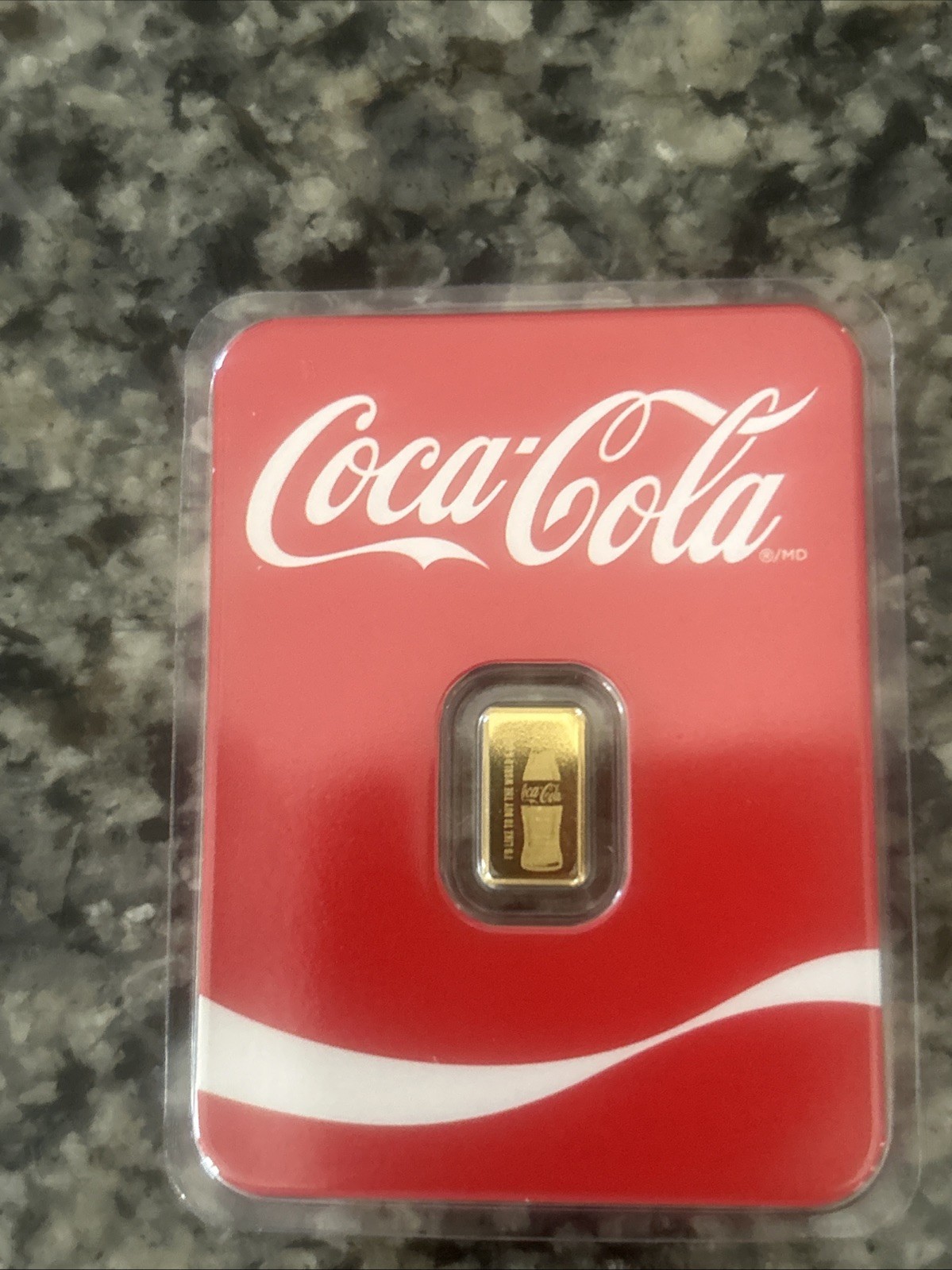Pure Gold Coca Cola Bottle And Logo Limited Edition Gold Bar In Coke Assay 1/2 g